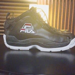 Men's Fila mid top shoes,  size 13, black